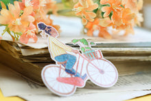 Lade das Bild in den Galerie-Viewer, Vinyl Sticker mit Holographischem Effekt - Frau auf Fahrrad - BIPoC - Hollandrad - Pflanzen