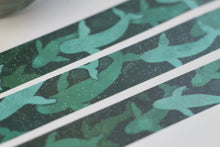 Lade das Bild in den Galerie-Viewer, Washi Tape - Buckelwale - Schwimmende Wale bei Nacht - Eigene Illustrationen