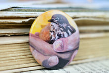 Lade das Bild in den Galerie-Viewer, Magnet - Amsel in Hand - Eigene Illustration
