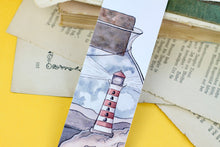 Lade das Bild in den Galerie-Viewer, Lesezeichen - Leuchtturm in der Flasche - Flaschenpost - Aquarell Illustration