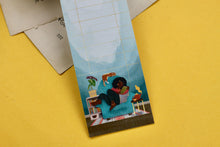 Lade das Bild in den Galerie-Viewer, Lesezeichen - Reading Tracker - Leseliste - Mädchen mit Buch im Sessel