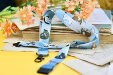 Lade das Bild in den Galerie-Viewer, Schlüsselband - Schlafende Katzen - Kariert - Eigene Illustrationen