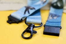 Lade das Bild in den Galerie-Viewer, Schlüsselband - Schlafende Katzen - Kariert - Eigene Illustrationen