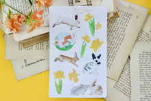 Lade das Bild in den Galerie-Viewer, Stickerbogen - Häschen mit Blumen - Kaninchen und Narzissen - Bullet Journal