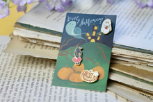 Lade das Bild in den Galerie-Viewer, Emaille Pin - Minipin-Set - Lovely Halloween - Cute Filler Pins - Ghost, Pumpkin, Raven - Glow in the Dark