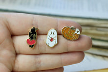 Lade das Bild in den Galerie-Viewer, Emaille Pin - Minipin-Set - Lovely Halloween - Cute Filler Pins - Ghost, Pumpkin, Raven - Glow in the Dark