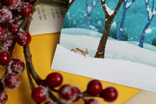 Lade das Bild in den Galerie-Viewer, Postkarte - Winterwald - Weihnachten - Fuchs, Hase und Eichhörnchen - Eigene Illustration
