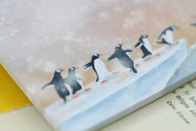 Lade das Bild in den Galerie-Viewer, Notizblock - Pinguine im Schnee - Gentoo Penguins - DIN A5 - 50 Seiten - kariert - Eigene Illustration
