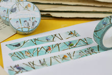 Lade das Bild in den Galerie-Viewer, Washi Tape - Vögel im Winter - Gartenvögel im Schnee - Eigene Illustrationen - Eichelhäher, Rotkehlchen, Blaumeise, Kleiber