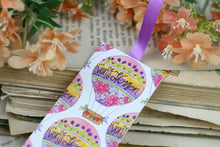 Lade das Bild in den Galerie-Viewer, Lesezeichen - Von Herzen - Heißluftballon mit Blumen - Geschenk - Aquarell Illustration