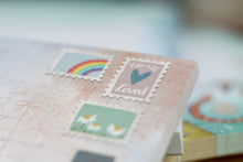 Lade das Bild in den Galerie-Viewer, Notizblock - Happy Mail - Briefpapier - Penpal - DIN A5 - 50 Seiten - kariert