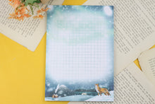 Lade das Bild in den Galerie-Viewer, Notizblock - Skandinavische Nacht - Polarlichter mit Fuchs - DIN A5 - 50 Seiten - kariert