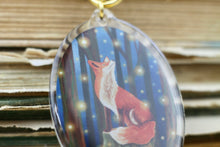 Lade das Bild in den Galerie-Viewer, Acryl Schlüsselanhänger - Fuchs mit Glühwürmchen im Wald - mit Epoxy