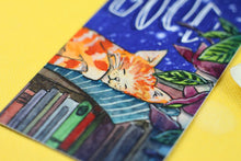 Lade das Bild in den Galerie-Viewer, Lesezeichen - Schlafende Katze zwischen Büchern - Rote Katze - Aquarell Illustration