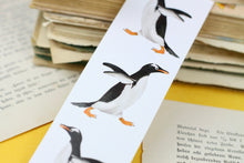 Lade das Bild in den Galerie-Viewer, Lesezeichen - Eselspinguine - Pinguin im Schnee - Geschenk - Aquarell Illustration
