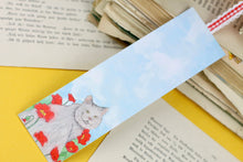 Lade das Bild in den Galerie-Viewer, Lesezeichen - Weiße Katze mit Mohnblumen - Aquarell Illustration