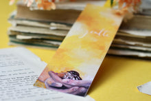 Lade das Bild in den Galerie-Viewer, Lesezeichen - Amsel in Hand - Be gentle - Eigene Illustration - Mit Band