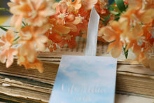 Lade das Bild in den Galerie-Viewer, Lesezeichen - Hahn und Henne mit Küken - Mit Spruch - Eigene Illustrationen - Mit Band