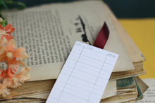 Lade das Bild in den Galerie-Viewer, Lesezeichen - Reading Tracker - Leseliste - Bücherstapel - Bücher - Eigene Illustrationen