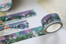 Lade das Bild in den Galerie-Viewer, Washi Tape - Skandinavische Nacht 2.0 - 10mx25mm - Eigene Illustrationen - Polarlichter, Rentier, Wale, Wolf