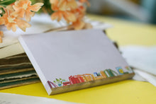 Lade das Bild in den Galerie-Viewer, Kleiner Notizblock - Regenbogen Bücherregal - Blanko - A7 - 50 Seiten