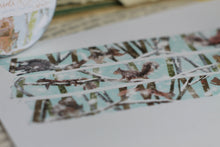 Lade das Bild in den Galerie-Viewer, Washi Tape - Eichhörnchen im Schnee - Eigene Illustrationen