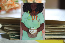 Lade das Bild in den Galerie-Viewer, Emaille Pin - Minipin - cat in a cup - Weiß - Niedliche Anstecknadel mit Katze