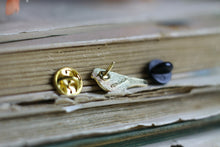 Lade das Bild in den Galerie-Viewer, Emaille Pin - Minipin - Gimpel - Dompfaff- Little Birdies Collection