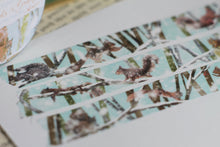 Lade das Bild in den Galerie-Viewer, Washi Tape - Eichhörnchen im Schnee - Eigene Illustrationen
