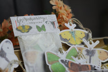 Lade das Bild in den Galerie-Viewer, Geschenkanhänger - Anhänger - Schmetterlinge in Aquarell - Geschenke verpacken - Eigene Illustration