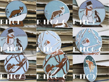 Lade das Bild in den Galerie-Viewer, Enamel Pin - Bigger Pins - B-Ware, B-Grade, Second - Seconds Sale - Broschen mit kleinen Fehlern - Oopsie Bag