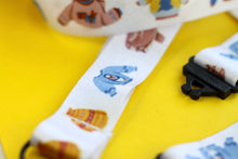 Lade das Bild in den Galerie-Viewer, Schlüsselband - Gemütliche Pullover - Weihnachtspullis - Herbst, Winter - Cozy Sweaters -Sicherheitsverschluss - Eigene Illustrationen