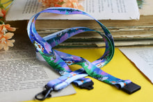 Lade das Bild in den Galerie-Viewer, Schlüsselband - Skandinavische Nacht 2.0 - Polarlichter, Schnee, Wolf, Orca - Sicherheitsverschluss - Eigene Illustrationen