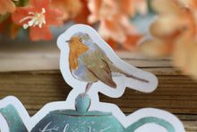 Lade das Bild in den Galerie-Viewer, Vinyl Sticker - Rotkehlchen auf Teekanne - Affirmation - Handgemalte Illustration