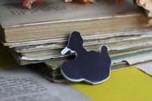 Lade das Bild in den Galerie-Viewer, Kühlschrankmagnet - Rotkehlchen auf Teekanne - Affirmation - Eigene Illustration