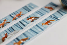 Lade das Bild in den Galerie-Viewer, Washi Tape - Füchse im Schnee - Winterversion - Wald - 15mm x 10m - Eigene Illustrationen