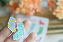 Lade das Bild in den Galerie-Viewer, Stickerbogen - Colorful Socks - Niedliche Illustrationen Socken - Bullet Journal - Eigene Illustrationen