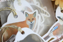 Lade das Bild in den Galerie-Viewer, Geschenkanhänger - Anhänger - Waldtiere - Fuchs, Waschbär, Eichhörnchen, Pilze - Geschenke verpacken - Eigene Illustration