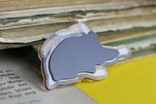 Lade das Bild in den Galerie-Viewer, B-Ware - Kühlschrankmagnet - Liegende Katze - Eigene Illustration - Fehlproduktion