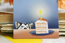 Lade das Bild in den Galerie-Viewer, Postkarte - Geburtstagskarte mit Hund und Torte - Handgemalte Illustration
