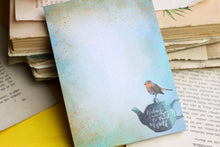 Lade das Bild in den Galerie-Viewer, Notizblock - Rotkehlchen auf Teekanne - Affirmation - Trust Myself - A6 - 50 Seiten - Handgemalte Illustration