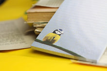 Lade das Bild in den Galerie-Viewer, Notizblock - Blaumeise auf Ast - A6 - 50 Seiten - Handgemalte Illustration