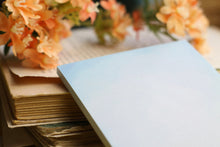 Lade das Bild in den Galerie-Viewer, Notizblock - Spatzen auf Ast - A6 - 50 Seiten - Handgemalte Illustration