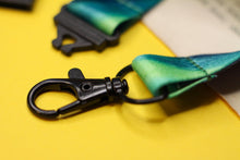 Lade das Bild in den Galerie-Viewer, Schlüsselband - Polarlichter - Nordlichter - Sicherheitsverschluss - Eigene Illustrationen - Weihnachtsgeschenk - Nikolaus - Wichteln