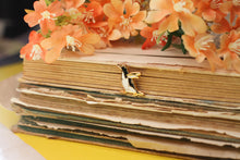 Lade das Bild in den Galerie-Viewer, Emaille Pin - Minipin - Pinguin - Weihnachten - Adventskalender befüllen