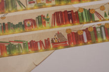 Lade das Bild in den Galerie-Viewer, Weihnachts Bücherregal Washi Tape - 1,5cm x 10m - Eigene Illustration - Ideales Geschenk für Leseratten - Adventskalender befüllen