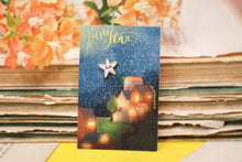 Lade das Bild in den Galerie-Viewer, Emaille Pin - Minipin - Stern - Kleiner Stern mit Perlmutt Schimmer - Gold oder Silber - Freundschaft, Liebe, Familie, Arbeit