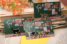 Lade das Bild in den Galerie-Viewer, Emaille Pin - Mister Paws und Baloo - Katzen Minipin - Einzeln oder als Set für zwei - Special Edition - Filler Pin