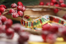 Lade das Bild in den Galerie-Viewer, Schlüsselband - Weihnachts Bücherregal - Sicherheitsverschluss - Eigene Illustrationen - Adventskalender befüllen - Weihnachtsfeier - xmas