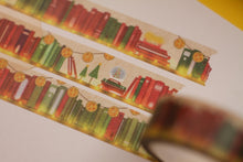 Lade das Bild in den Galerie-Viewer, Weihnachts Bücherregal Washi Tape - 1,5cm x 10m - Eigene Illustration - Ideales Geschenk für Leseratten - Adventskalender befüllen